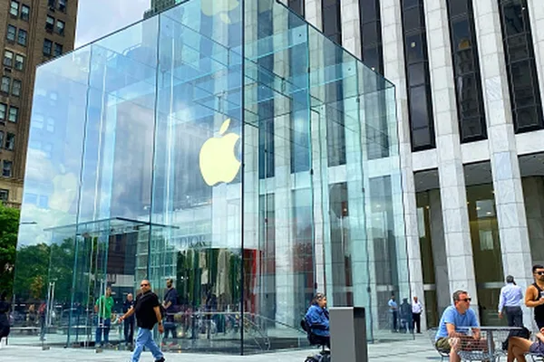 Trump claims Apple and Intel to build US chips; companies silent