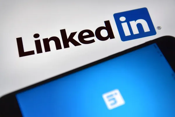LinkedIn enhances job search with AI-powered semantic and natural language capabilities