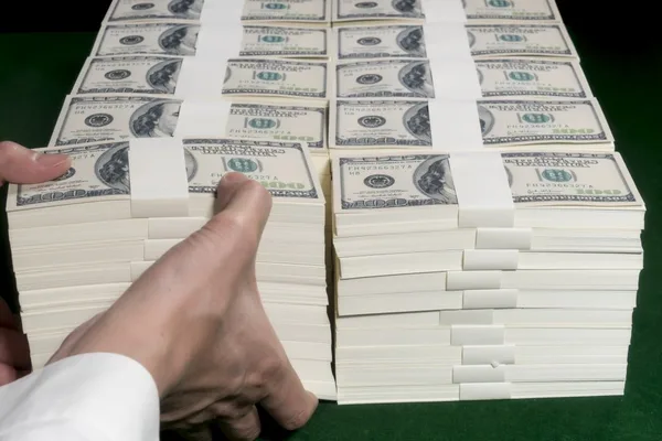 Sovereign investors pivot $29T to energy assets amid dollar fears · 1 source tracked