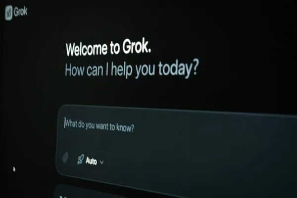 Grok 4.5 在 Agent AI 测试中超越 Fable 5 和 Opus 4.8