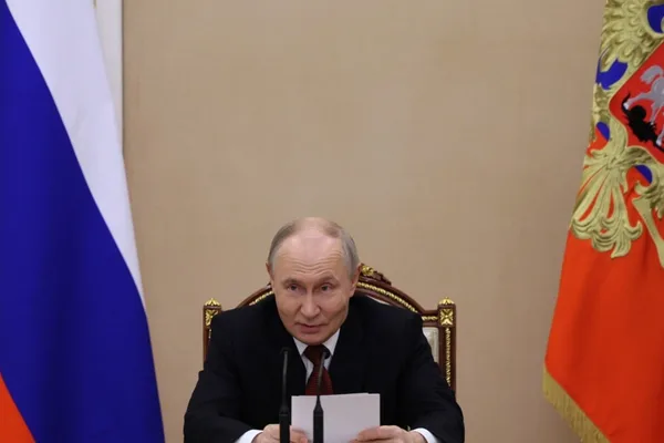 Ukraine drone strike ignites Russian oil refinery, impacting war revenue