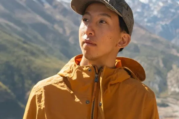 Singaporean hiker died helping others during Indonesian volcano eruption