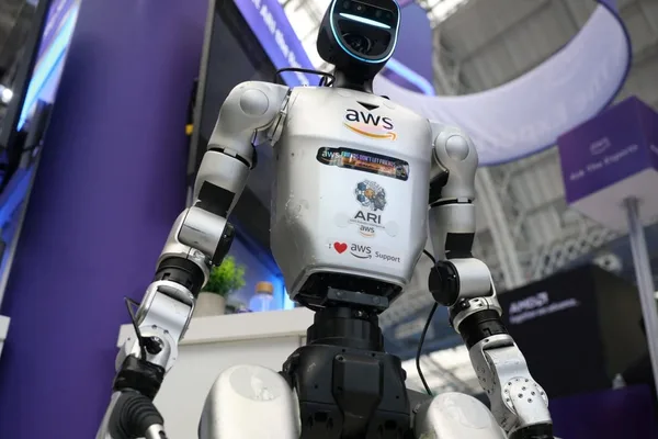 Unitree Robotics seeks 4.2B yuan IPO to fund AI model and body development