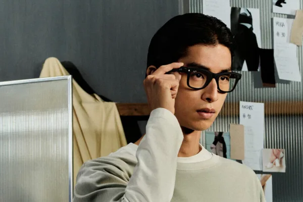 Ray-Ban Meta 智能眼镜新增日语实时翻译功能