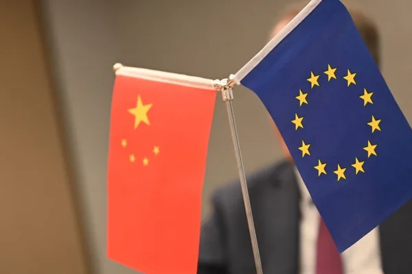 中欧启动贸易谈判，同意市场准入和未来会议 · 追踪到2个来源