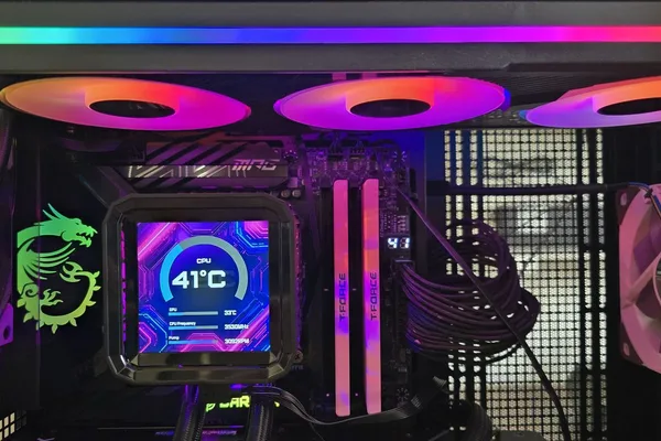 ASRock推出新款LCD CPU散热器，散热性能令人印象深刻