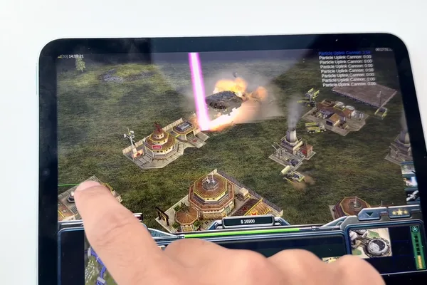 Anthropic's Claude Code rapidly ports Command & Conquer to iOS