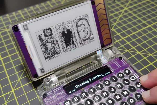 PocketMage 以巫师主题的 E Ink 数字助理复兴 PDA