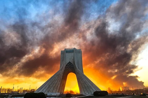 US and Iran agree to fragile ceasefire after 108 days of conflict