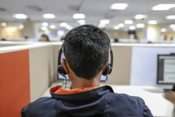 AI accent masking in call centres sparks union backlash and job concerns in Canada