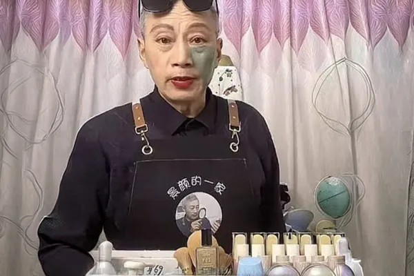 Grandpa becomes beauty influencer to fund grandson's rare disease treatment