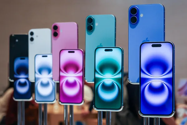 Apple settles $250M lawsuit over delayed AI features, eligible iPhone users to receive payouts