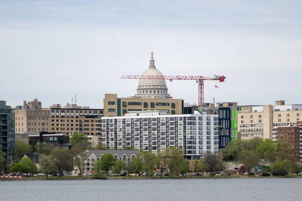 Wisconsin lawmakers resist federal AI regulation limits