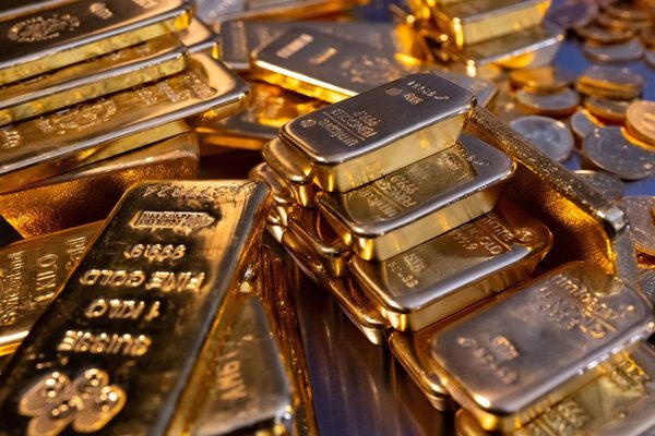 Hong Kong relaunches gold futures to tap growing mainland China demand
