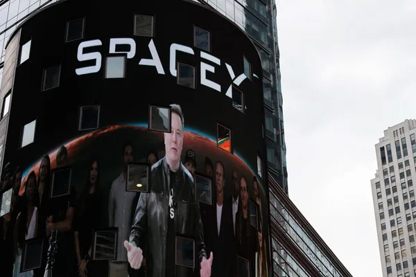 埃隆·马斯克否认 SpaceX AI 手机原型机报道