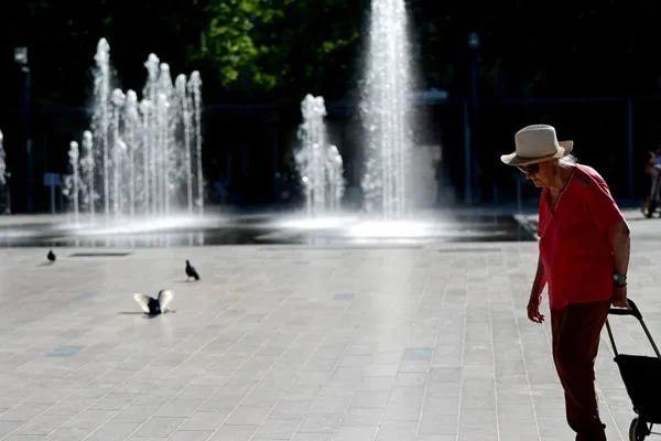 France records over 1,000 excess deaths during record heatwave