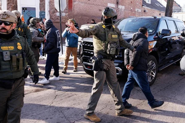 美移民与海关执法局（ICE）相关枪击事件致1人死亡