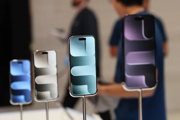 Apple releases iOS 26.5.2 with 25 security patches