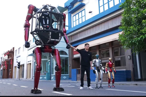 Unitree launches 3.9M yuan human-piloted mecha suit