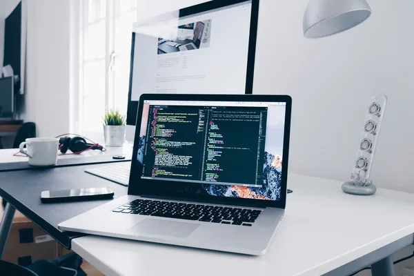 AI Development Workflow Emphasizes Single-Feature Focus