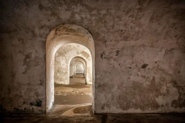 Startup Founders Can Learn Storytelling Strategies From "Dungeon Crawler Carl"