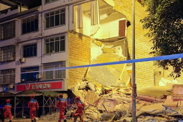 Magnitude 5.2 quake in Guangxi felt in Hong Kong; 4 hospitalized