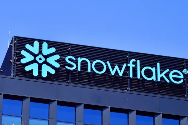 Snowflake commits $6B to AWS for AI infrastructure