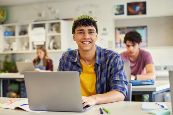 Student finds UK school network wide open to invasion