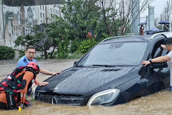 Typhoon Bavi disrupts China's Liaoning province, forcing subway shutdown and mass evacuations