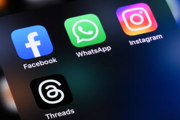 欧盟认定Meta的Facebook和Instagram设计因成瘾风险而非法