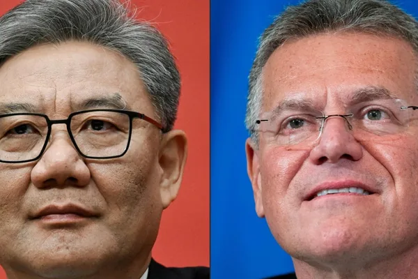 在中国推出新贸易工具之际，中国暗示愿减少与欧盟的贸易顺差