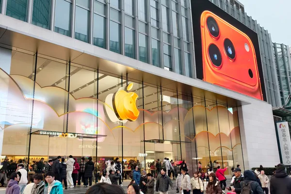 Apple iPhone 18 Pro to feature larger batteries for AI processing
