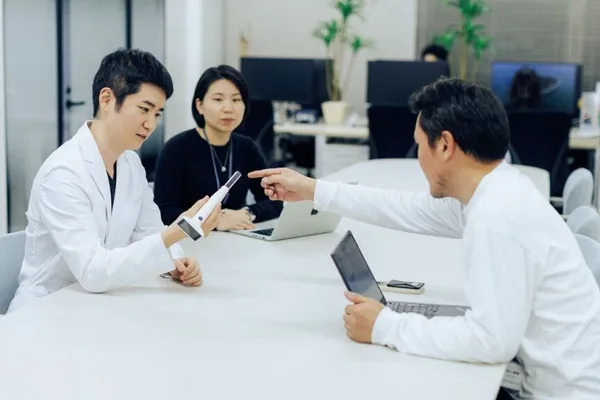 Iris leverages AI for throat image analysis to advance healthcare innovation