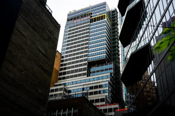 Manhattan skyscraper evacuated for emergency repairs after structural damage