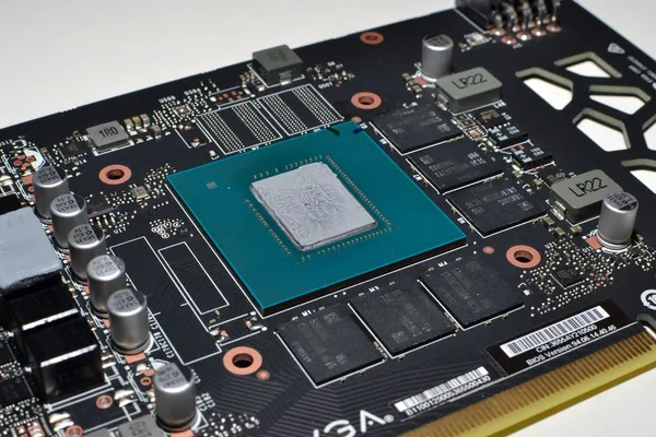 改装者将制冰机改造成极致 RTX 3060 散热器