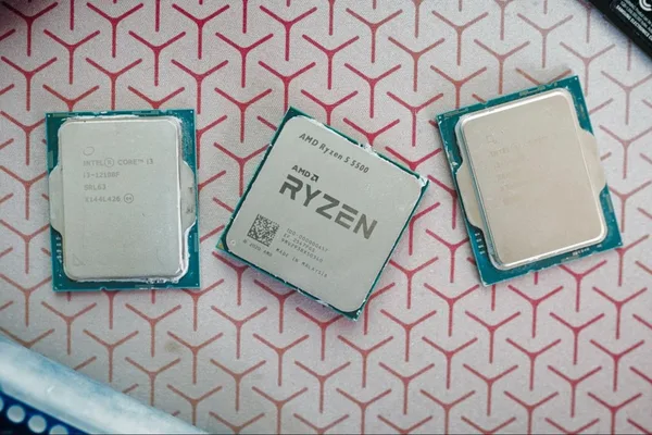 Budget CPUs: Ryzen 5 5500, Core i3-14100F, i3-12100F Battle for $100