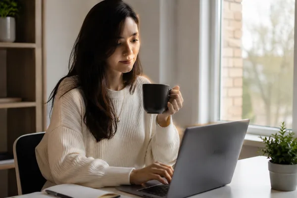 Generate Income Streams with Claude AI Skills