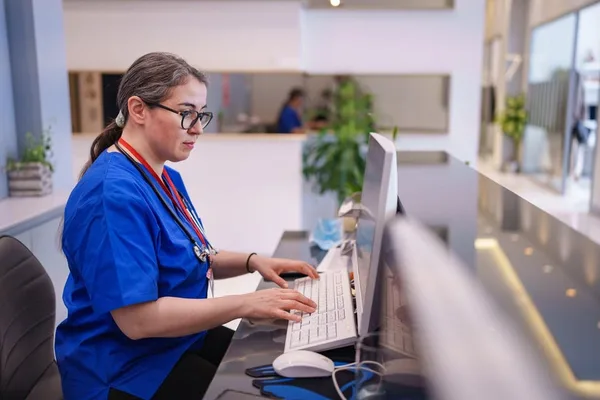 Healthcare Embraces AI Amidst Operational Pressures