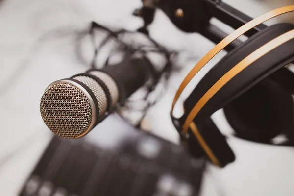 Eugene Yan details his unconventional path to data science leadership