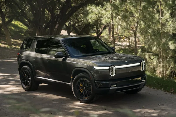 Rivian R2 SUV将于6月9日发布，续航里程达330英里，超越特斯拉Model Y