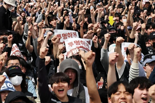 韩国考虑紧急仲裁以避免三星罢工