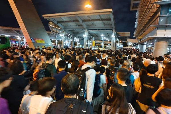 673,000 Hongkongers face hours-long delays returning after long weekend