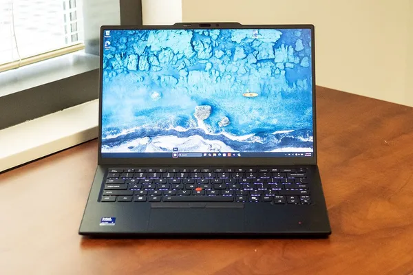 Lenovo ThinkPad X1 Carbon Gen 14 Aura Edition 评测：高端超便携笔记本在移动性方面表现出色