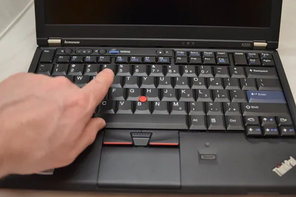 ThinkPad 30 年传承：从 IBM 的饭盒到 AI 工作站