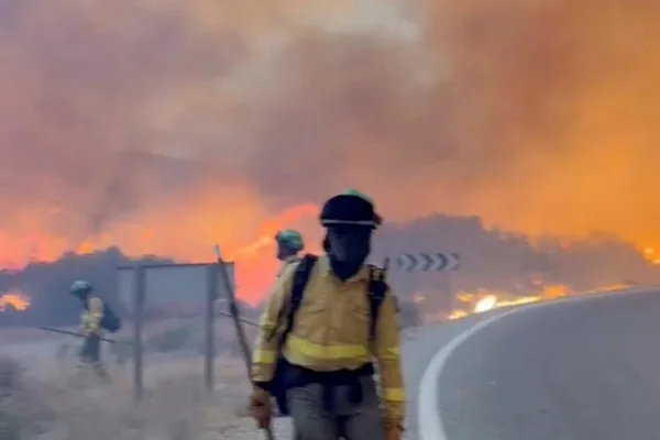 Spain wildfire kills 11, leaves 19 missing
