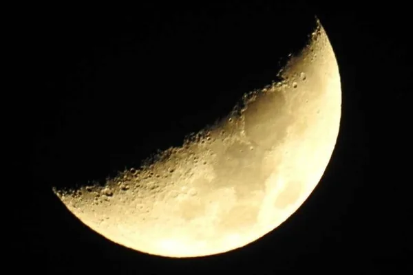 SpaceX rocket upper stage to unintentionally impact Moon in August