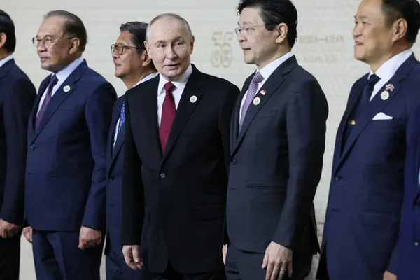 Russia pushes energy ties to gain influence in Southeast Asia