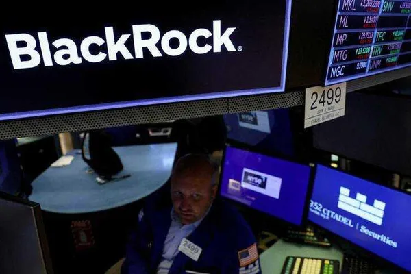 Nasdaq Tumbles as AI Concerns Hit Semiconductor Stocks