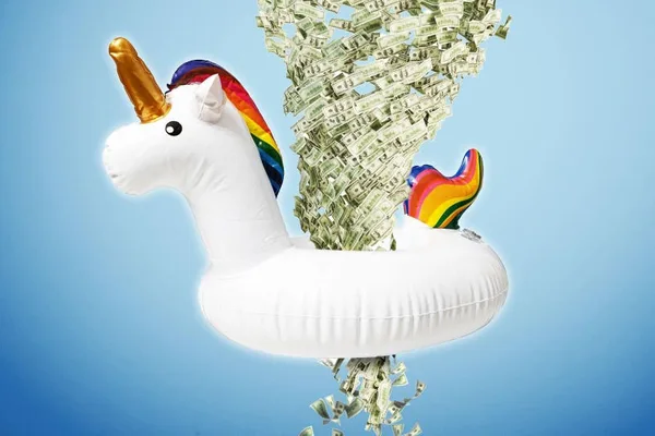 AI startups inflate valuations with multi-tranche funding rounds