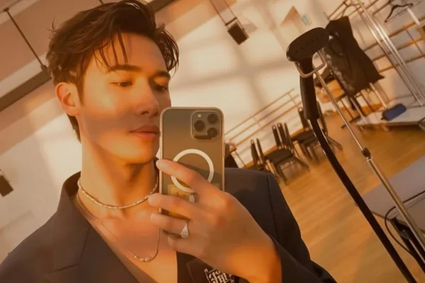 Cantopop star's lost iPhone resurfaces in Shenzhen, prompting data security advice